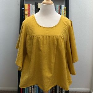 YELLOW OLD NAVY Flutter Sleeve Top